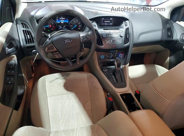 1FADP3F27HL281141 2017 FORD FOCUS Red Widok deski rozdzielczej