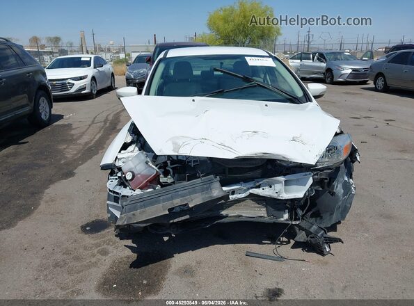 1FADP3F27HL322447 2017 FORD FOCUS Белый Вид щитка приборов