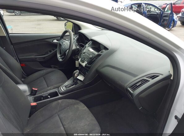 1FADP3F27JL272249 2018 FORD FOCUS White Սալոնի դիմացի տեսք