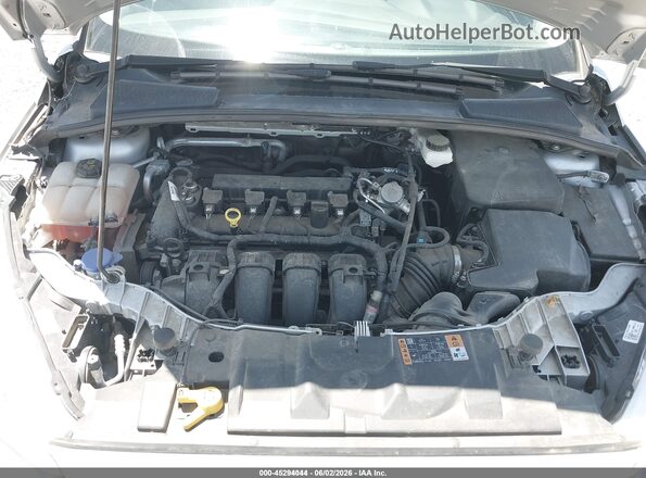 1FADP3F27JL317156 2018 FORD FOCUS Silver 