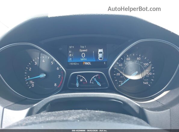 1FADP3F27JL317156 2018 FORD FOCUS Silver 