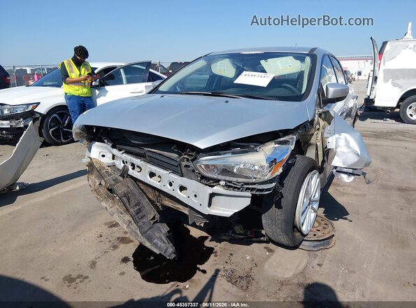 1FADP3F27JL330540 2018 FORD FOCUS Silver Front view