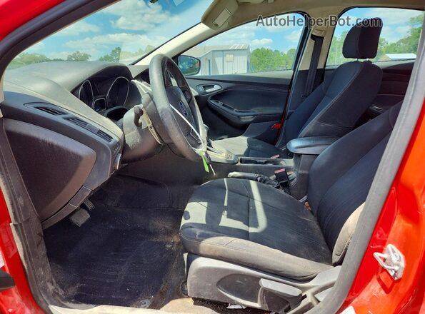 1FADP3F28GL279803 2016 FORD FOCUS Red Вид салону спереду