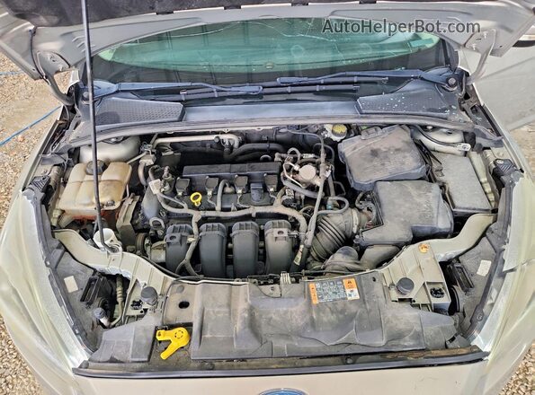 1FADP3F28GL341071 2016 FORD FOCUS Cream Вид задньої частини салону