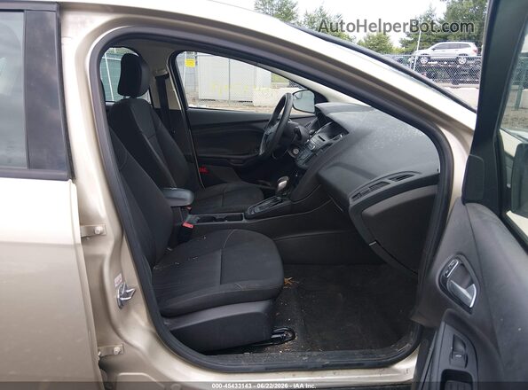 1FADP3F28HL339645 2017 FORD FOCUS Gold Вид салону спереду