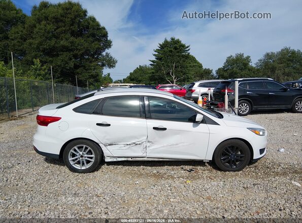 1FADP3F28JL287889 2018 FORD FOCUS White Widok wnętrza z tyłu