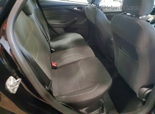 1FADP3F29GL239777 2016 FORD FOCUS Черный Вид задних сидений