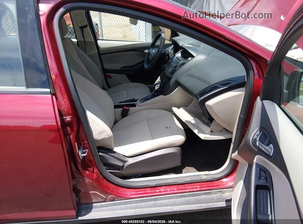 1FADP3F29GL249712 2016 FORD FOCUS Красный 