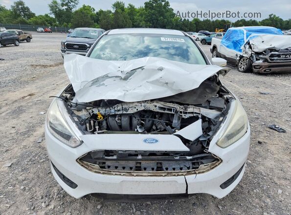 1FADP3F29GL273881 2016 FORD FOCUS White Widok z przodu