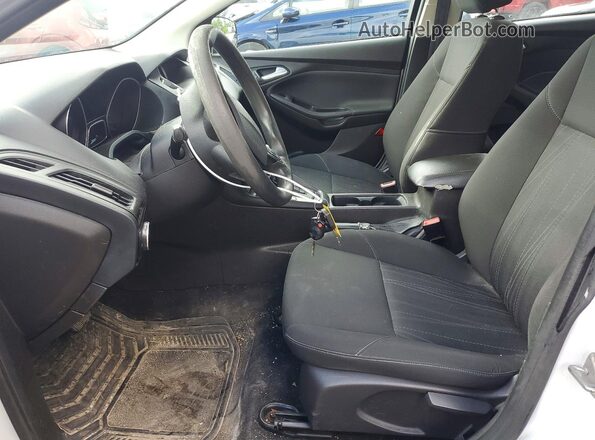 1FADP3F29GL316485 2016 FORD FOCUS White Front interior view