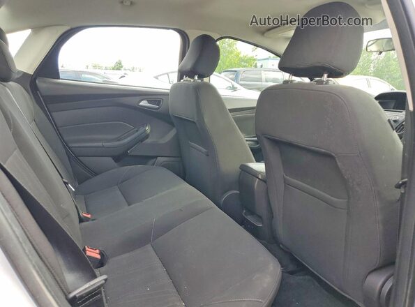 1FADP3F29GL316485 2016 FORD FOCUS White Rear seats view