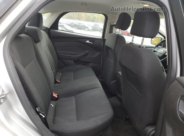 1FADP3F29GL319564 2016 FORD FOCUS Silver Вид задніх сидінь