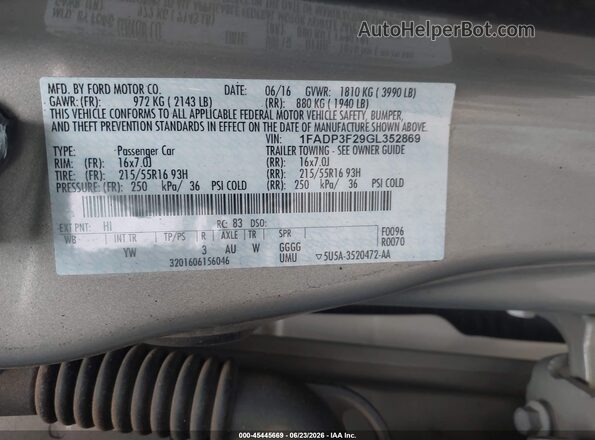 1FADP3F29GL352869 2016 FORD FOCUS Бежевый Вид подкапотного пространства