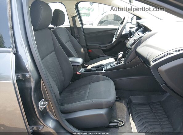 1FADP3F29HL327973 2017 FORD FOCUS Light Blue Front interior view