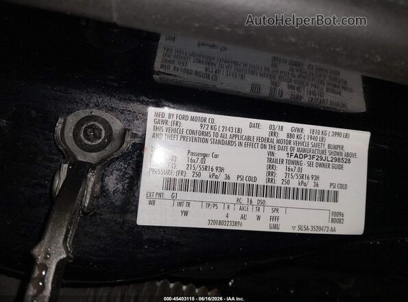 1FADP3F29JL298528 2018 FORD FOCUS Черный 