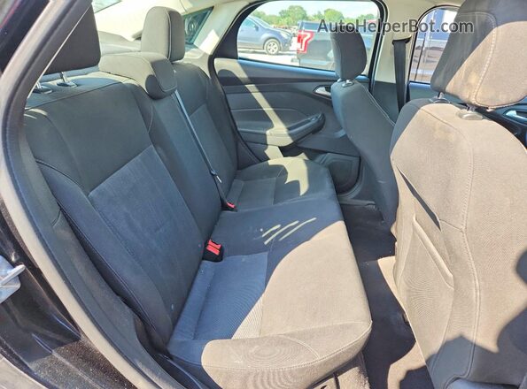 1FADP3F29JL320365 2018 FORD FOCUS Black Widok tylnych siedzeń