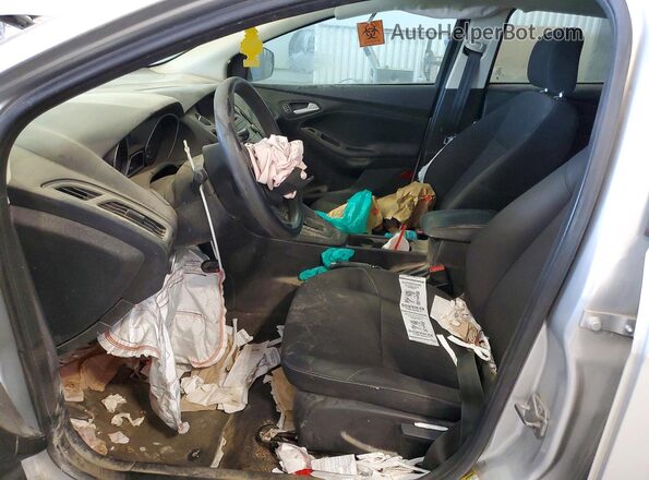 1FADP3F2XGL300375 2016 FORD FOCUS Silver Սալոնի դիմացի տեսք