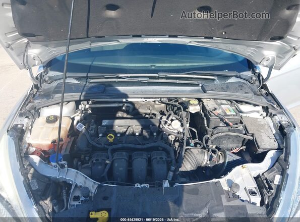 1FADP3F2XHL264298 2017 FORD FOCUS Silver Rear view