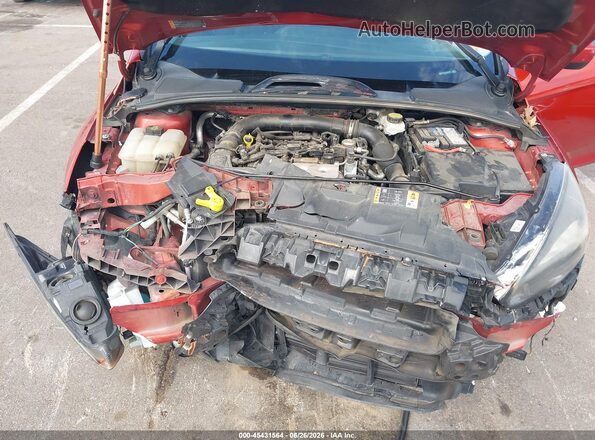 1FADP3FE0JL284785 2018 FORD FOCUS Red უკანა ხედი
