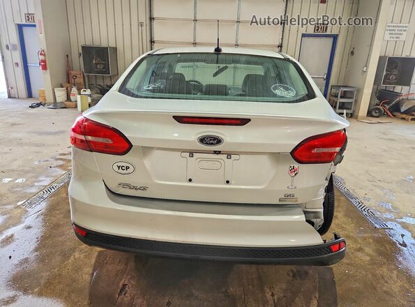 1FADP3FE0JL329949 2018 FORD FOCUS Silver 