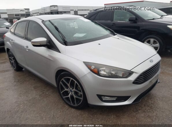 1FADP3FE1HL276494 2017 FORD FOCUS Silver Front view