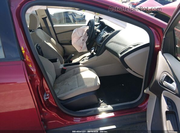 1FADP3FE2GL288510 2016 FORD FOCUS Red Front interior view