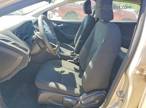 1FADP3FE2JL275456 2018 FORD FOCUS Gold Front interior view