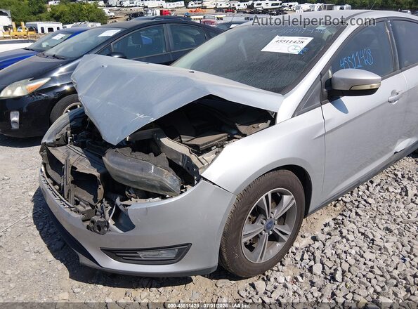 1FADP3FE5GL225675 2016 FORD FOCUS Серебряный Вид спереди
