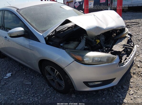 1FADP3FE5GL225675 2016 FORD FOCUS Серебряный Вид задней части салона