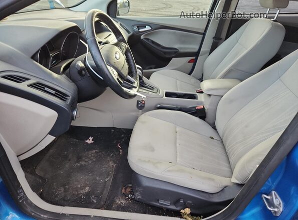 1FADP3FE7GL200065 2016 FORD FOCUS Blue Front interior view