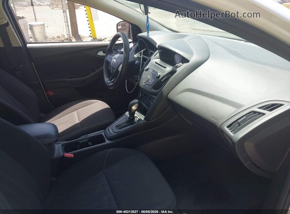1FADP3FE7HL250627 2017 FORD FOCUS White Սալոնի դիմացի տեսք