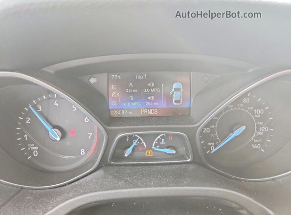1FADP3FE7JL287974 2018 FORD FOCUS Серебряный Вид щитка приборов