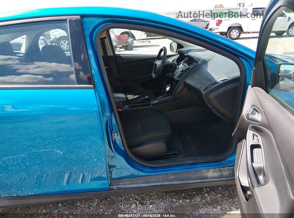 1FADP3FE8GL223984 2016 FORD FOCUS Blue Вид салону спереду