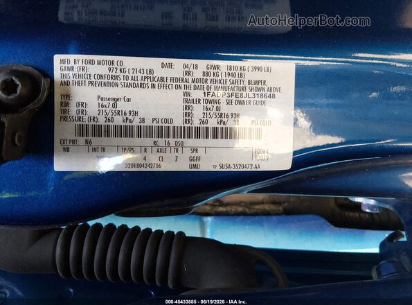 1FADP3FE8JL318648 2018 FORD FOCUS Blue Vista del compartimento del motor