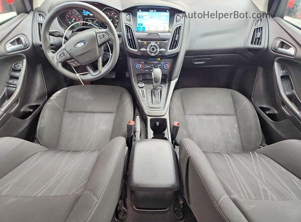 1FADP3H22HL265152 2017 FORD FOCUS Red Vista del salpicadero