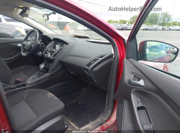 1FADP3H24HL295351 2017 FORD FOCUS Красный Вид салона спереди
