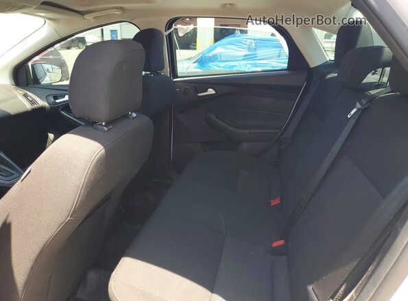 1FADP3H25HL324601 2017 FORD FOCUS White Vista de los asientos traseros