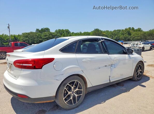 1FADP3H25HL324601 2017 FORD FOCUS White Trasero derecho