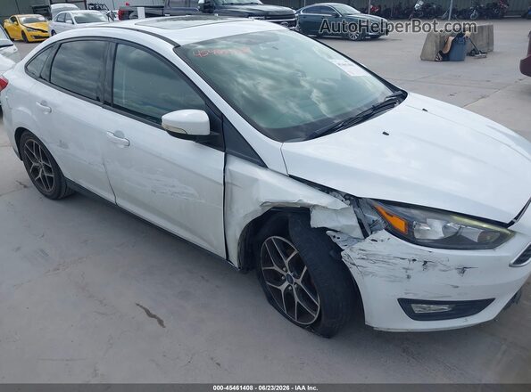 1FADP3H28JL293298 2018 FORD FOCUS White Դիմացի տեսք