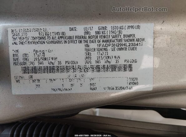 1FADP3H29HL238417 2017 FORD FOCUS Gold Vista del compartimento del motor