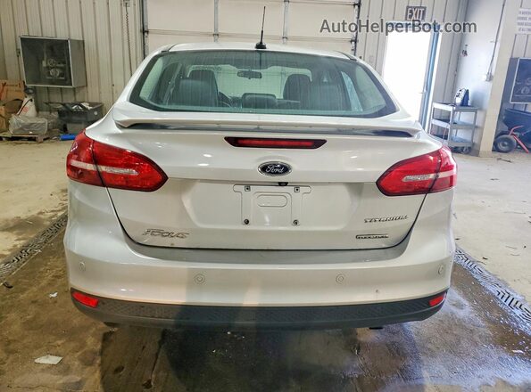 1FADP3J21GL243247 2016 FORD FOCUS Серебряный 