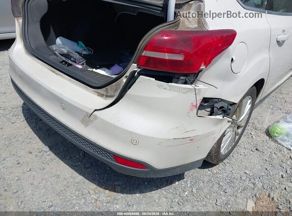 1FADP3J22JL253079 2018 FORD FOCUS White Vista frontal