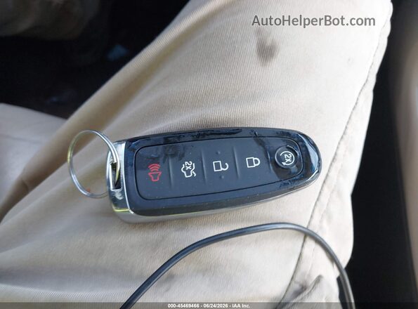 1FADP3J22JL253079 2018 FORD FOCUS White Vista del salpicadero
