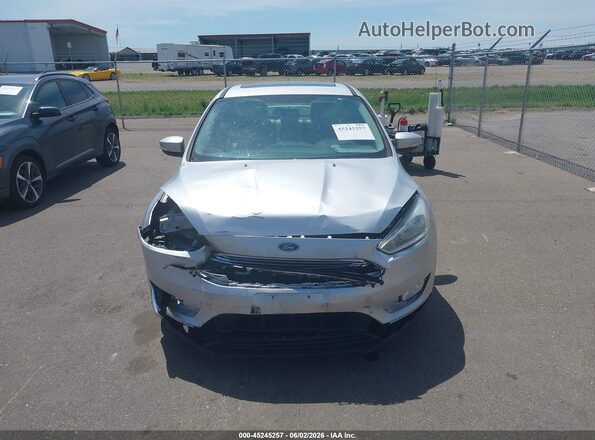 1FADP3J25HL264734 2017 FORD FOCUS Silver Вид задньої частини салону