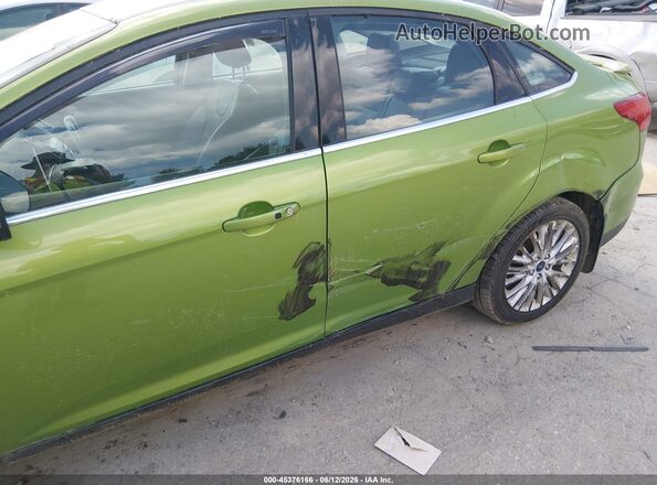 1FADP3J25JL274329 2018 FORD FOCUS Green Vista frontal
