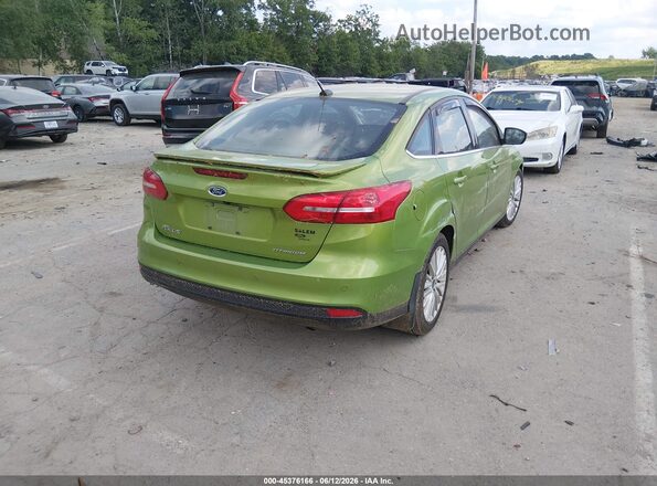 1FADP3J25JL274329 2018 FORD FOCUS Green Trasero derecho