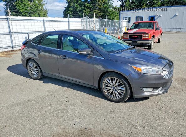 1FADP3J26JL283167 2018 FORD FOCUS Gray Передня права чверть