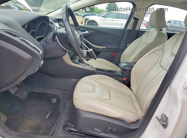 1FADP3J27GL369208 2016 FORD FOCUS White 