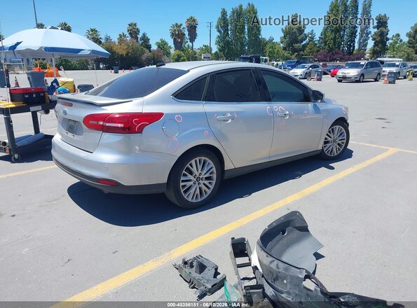 1FADP3J27JL279404 2018 FORD FOCUS Gray 