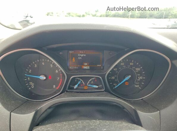 1FADP3K20GL311794 2016 FORD FOCUS Red ხელსაწყოთა პანელის ხედი